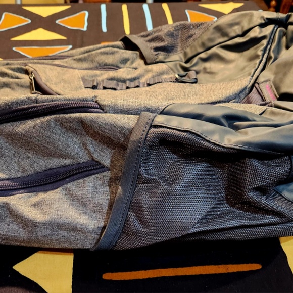 UNDER ARMOUR Grey Backpack - Picture 6 of 8